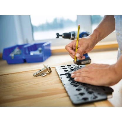 LUX Bohrschablone Comfort Für Schränke 2 LUX Bohrschablone Comfort Für Schränke – Bild 2